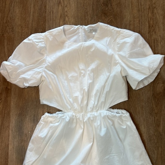 White WAYF Puff Sleeve Cotton Cut-out Mini Dress, M - Picture 4 of 9